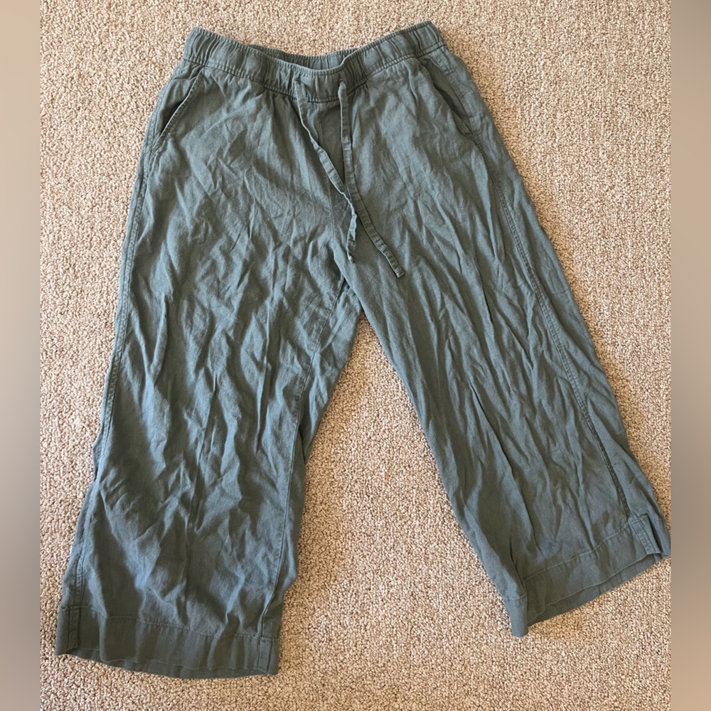 Size M olive linen wide leg pants GAP